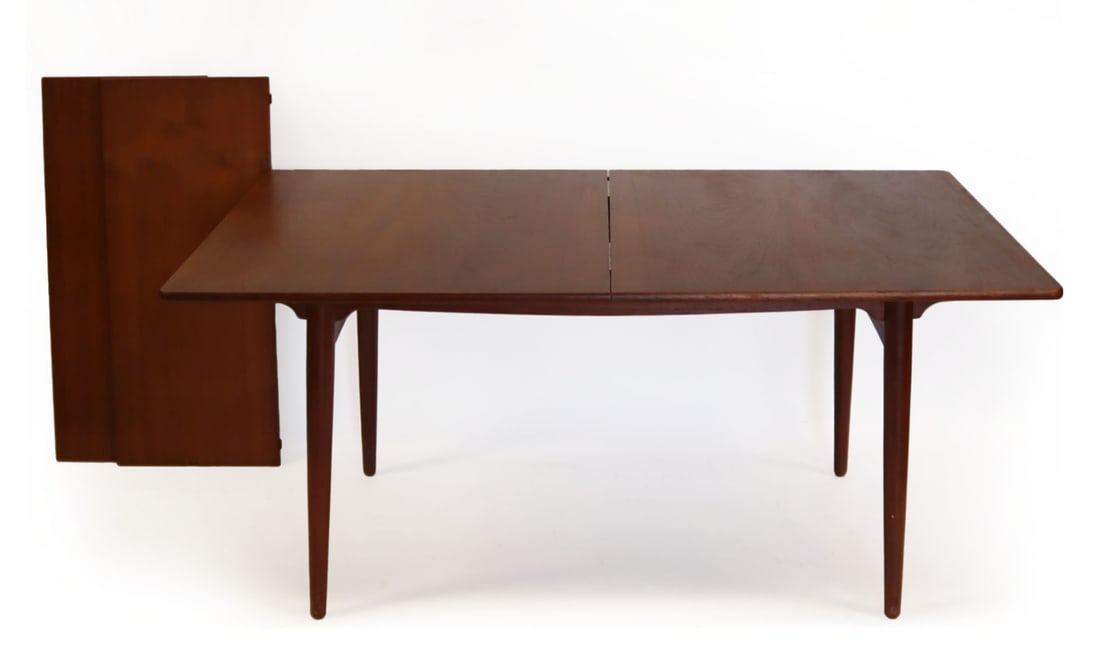 Midcentury Hans Wegner Teak Extension Table. (1 of 7)