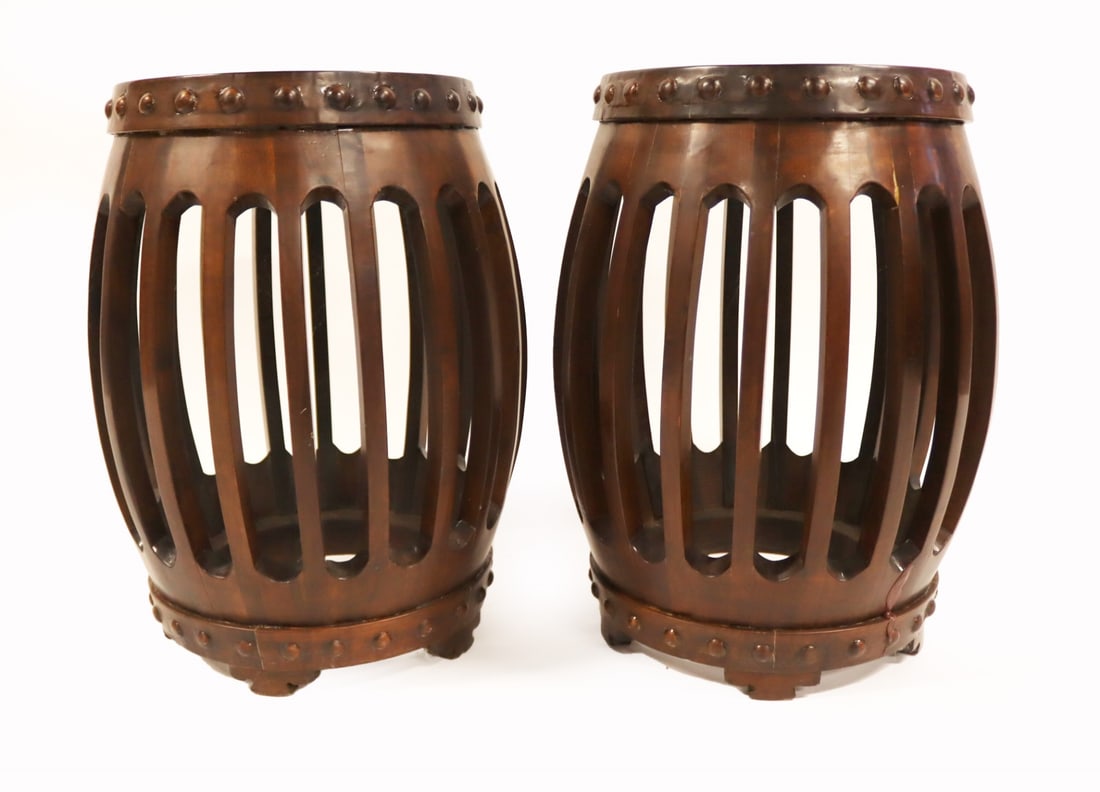 Pair of Chinese Barrel Form Garden Seats. (1 of 11)