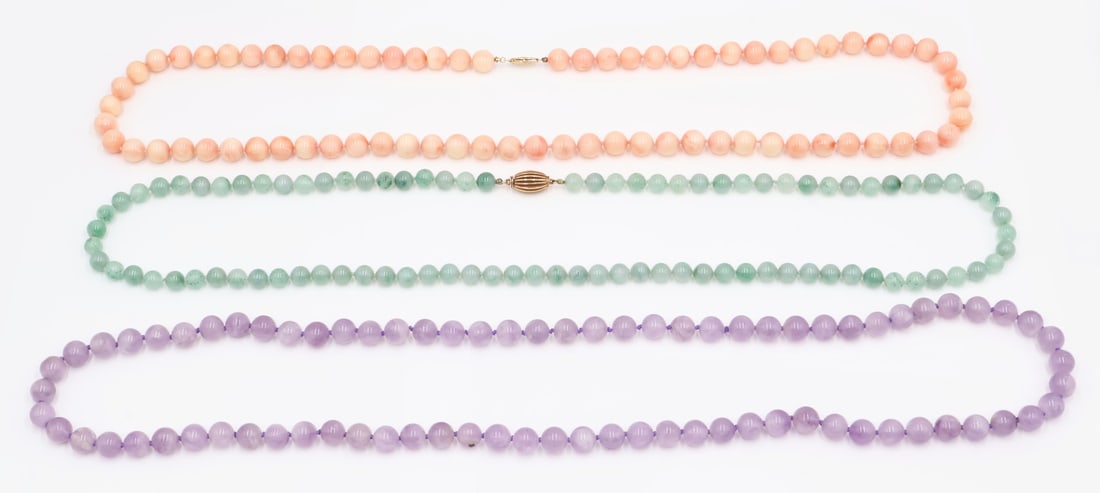 JEWELRY. (2) 14kt Gold and Beaded Necklaces. (1 of 8)