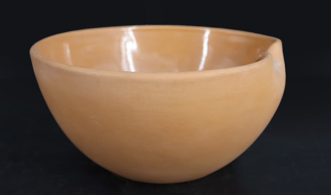 Elsa Peretti For Tiffany Thumbprint Bowl.: One area of lip folded in, referred to as "thumbprint". Signed on vase. From a Queens, NY estate. - Dimensions: 4.75" h x 10" dia.