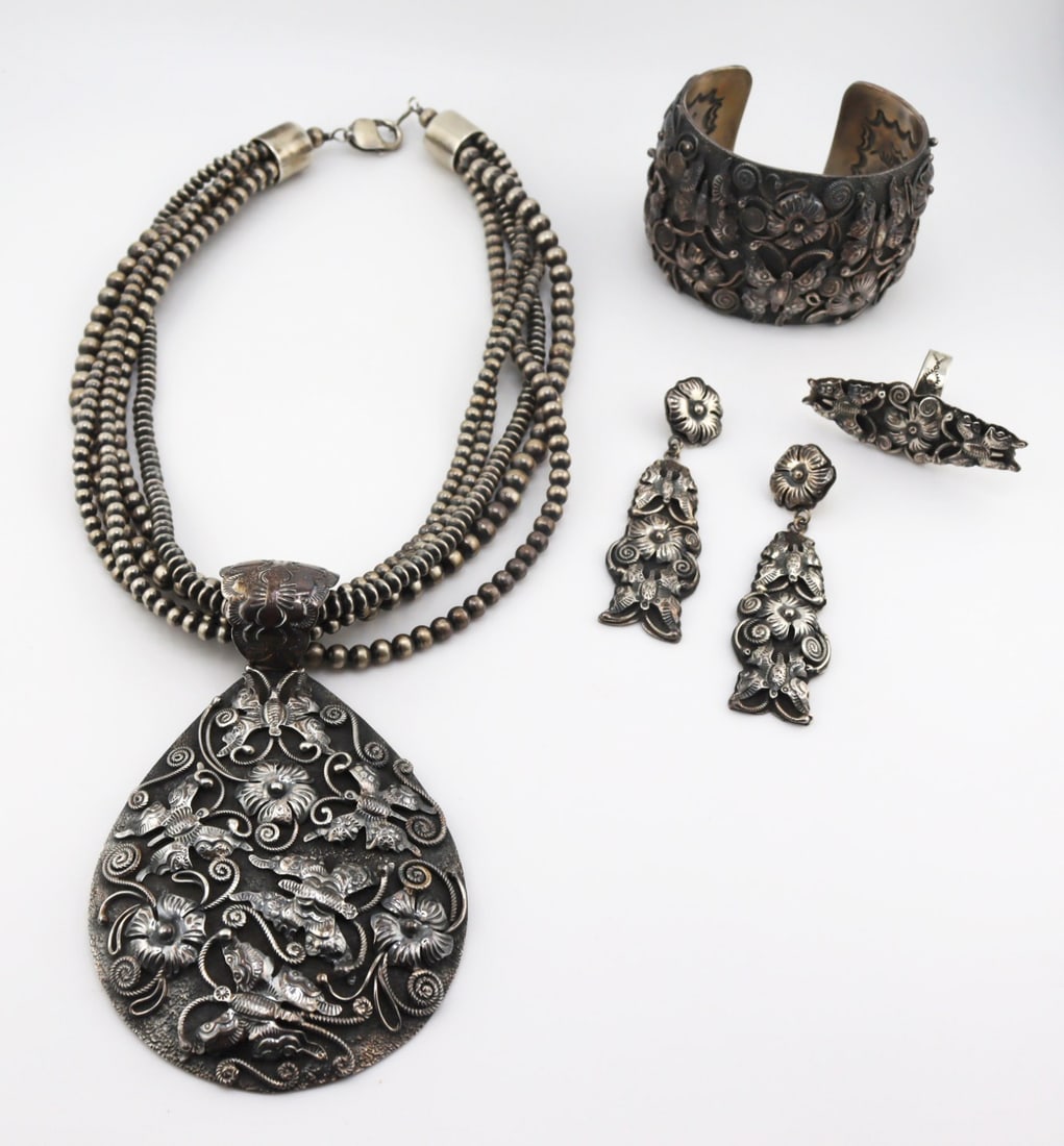 JEWELRY. 5 Pc Larry Martinez Chavez Sterling Suite (1 of 17)