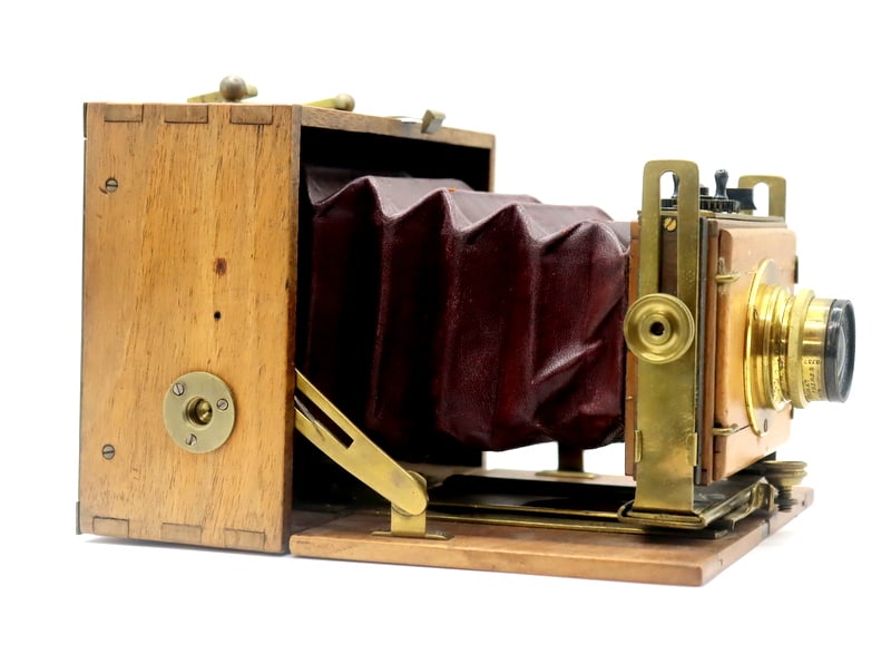 Antique French Wood Body Travel Camera with Lens. (1 of 13)