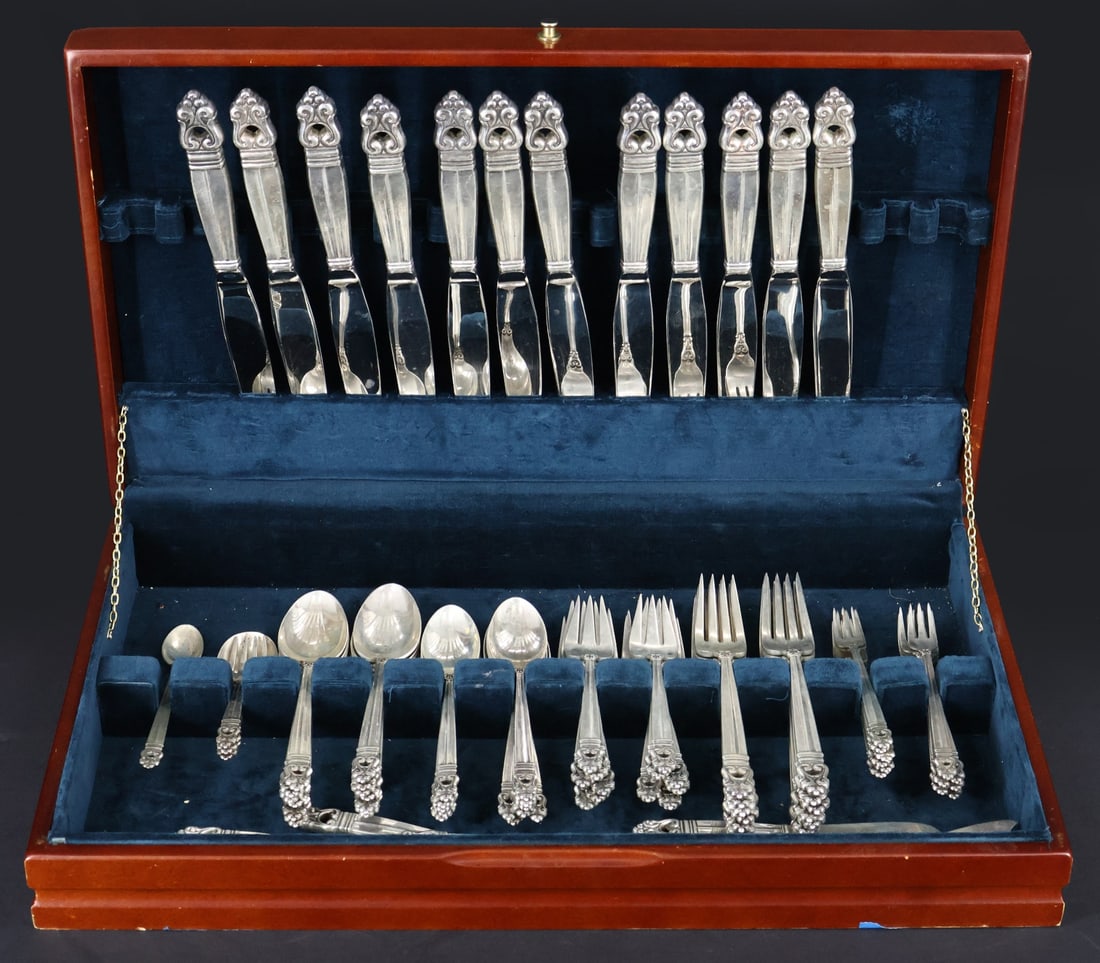 STERLING. International Silver Royal Danish (1 of 8)