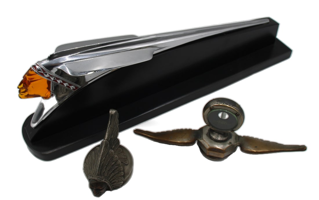 Pontiac & Ford Hood Ornament & Radiator Caps. (1 of 8)