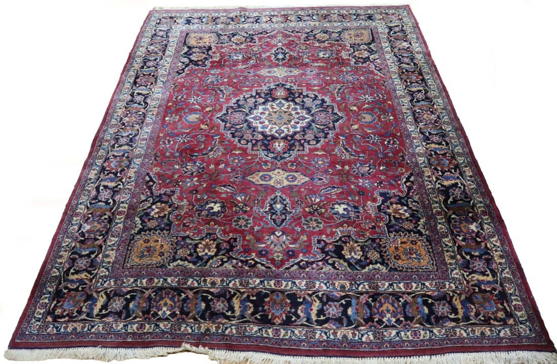 Vintage And Finely Hand Knotted Carpet. (1 of 8)