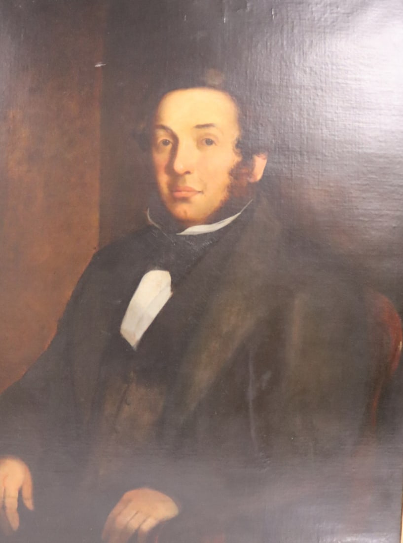 UNSIGNED Oil On Canvas Portrait Of A Gentleman. (1 of 4)