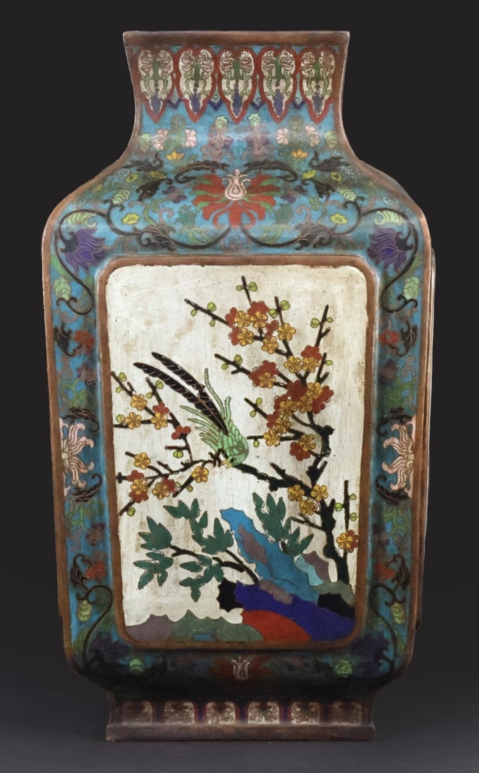 Chinese Cloisonne Birds and Flowers Vase. (1 of 7)