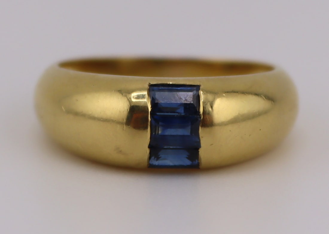 JEWELRY. 18kt Gold and Sapphire Ring. (1 of 8)