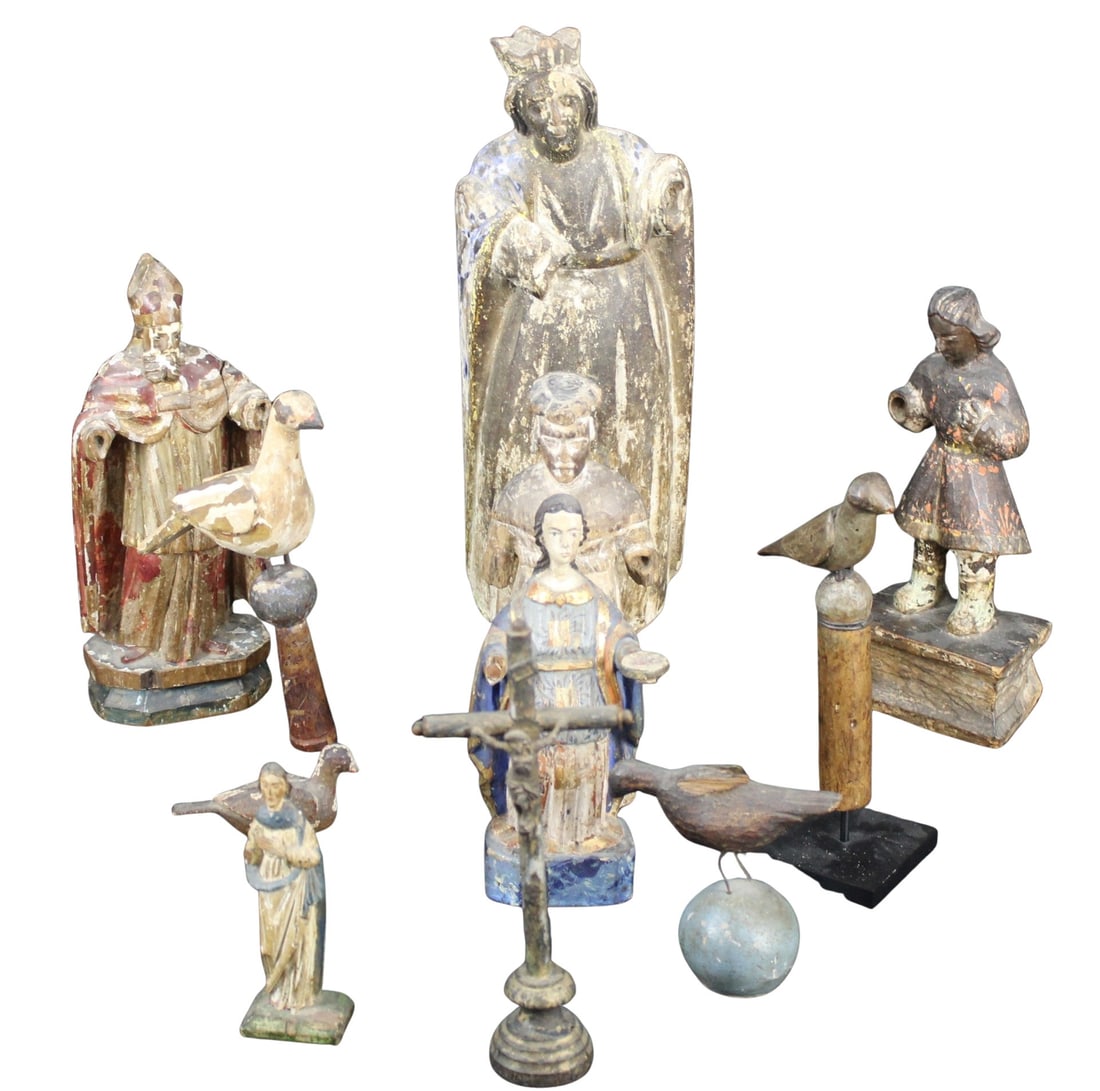 Lot Of 16 Assorted Antique Wood Santos Figures. (1 of 11)