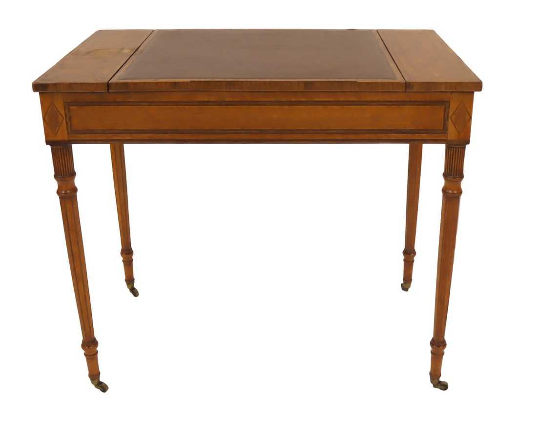 Leather Top Sheraton Writing Desk. (1 of 5)