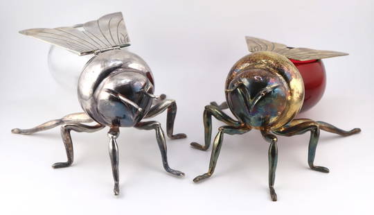 SILVERPLATE. (2) Mappin & Webb Silverplate Honey: Bees. Includes a Mappin & Webb silverplate honey bee with clear glass bowl - stamped to the underside of the body, "Mappin & Webb London & Sheffield Mappin Plate W11518 Made in Englan