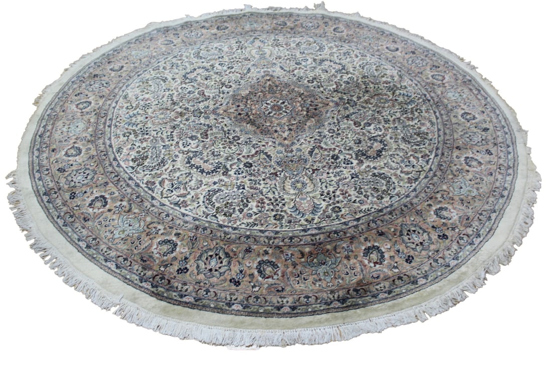 Vintage And Finely Hand Knotted Round Carpet. (1 of 6)