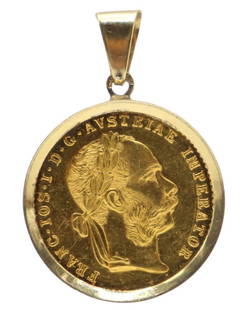 JEWELRY. Austrian 1 Ducat Gold Coin Pendant.: An Austrian 14kt yellow gold pendant with a central bezel set 1915 1D (Ducat) Austrian Restrike gold coin struck in 0.986 fine gold. The pendant is stamped with a pictorial gold purity mark. Total app