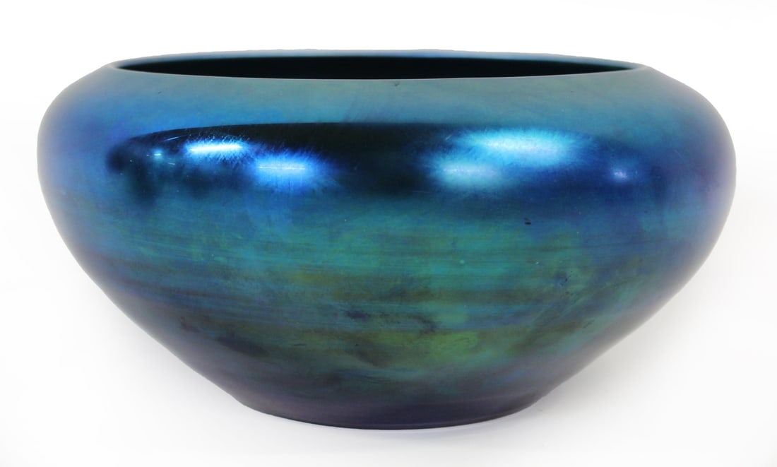 Steuben Blue Glass Aurene Bowl. (1 of 4)