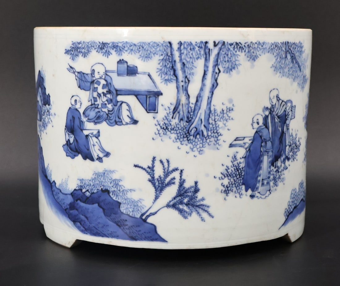 Chinese Blue and White Brushpot. (1 of 8)