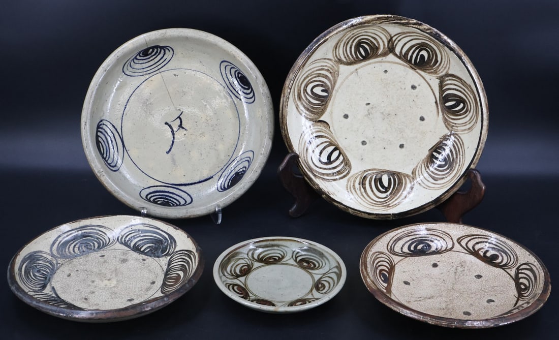 (5) Japanese Horse Eye Plates. (1 of 11)
