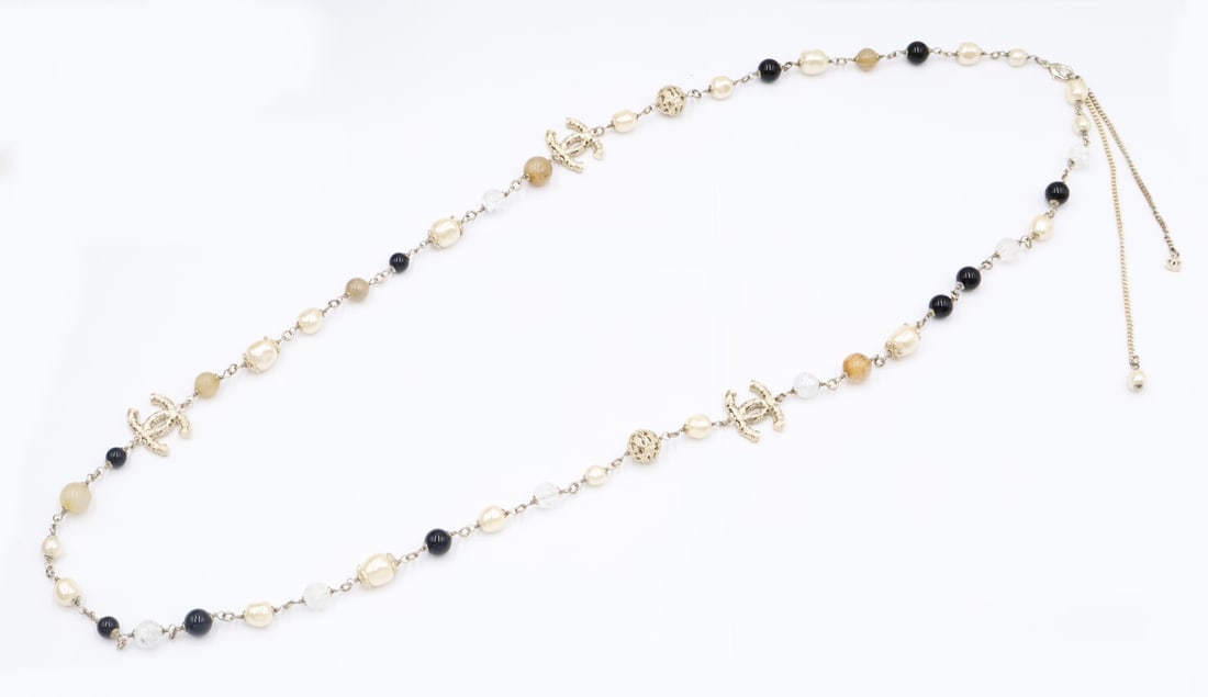 JEWELRY. Chanel Sautoir Beaded Necklace. (1 of 5)