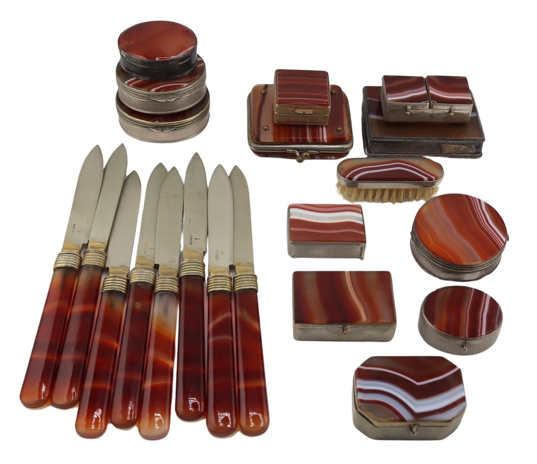 Large Collection of Banded Agate Objects. (1 of 16)