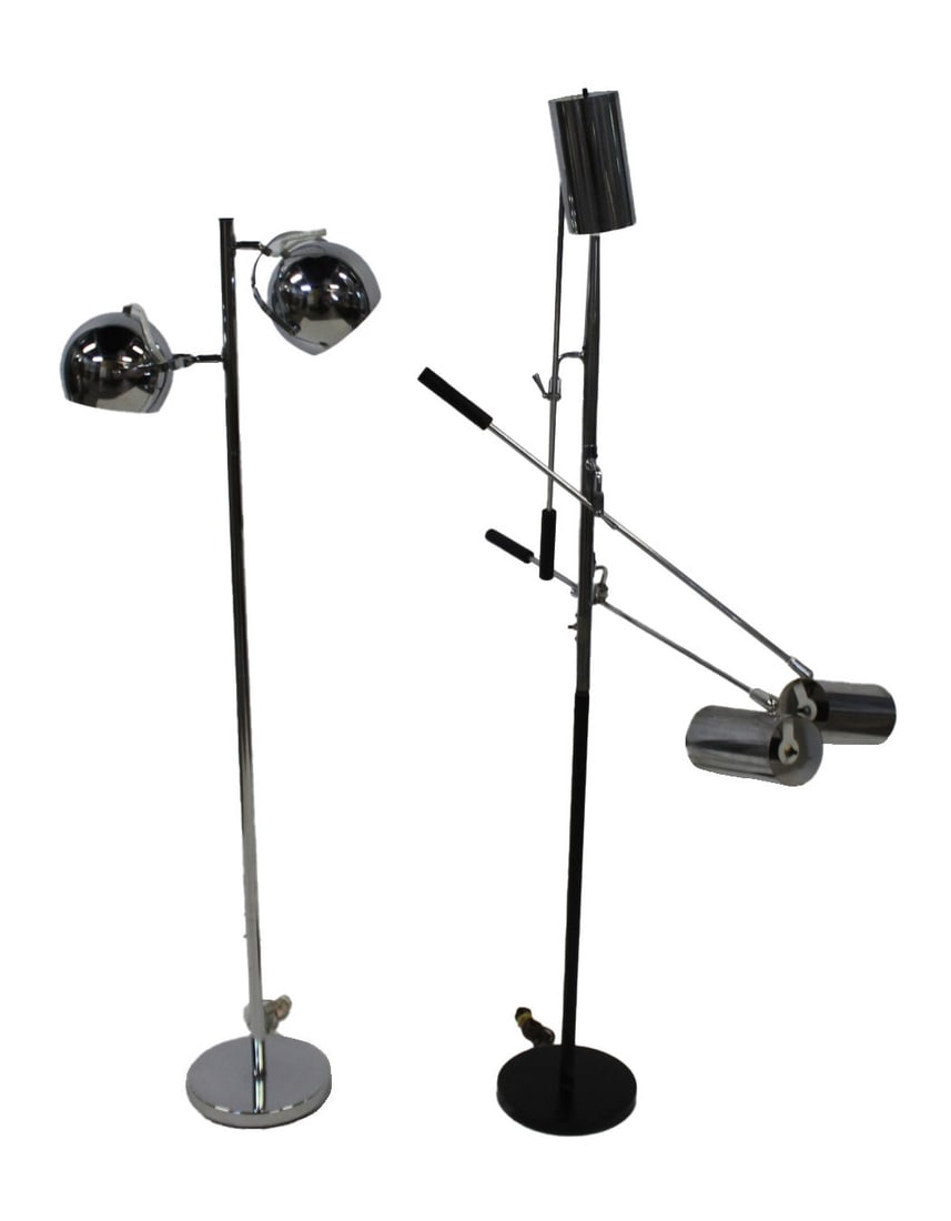 Lot of 2 Vintage Chrome Lamps. (1 of 6)