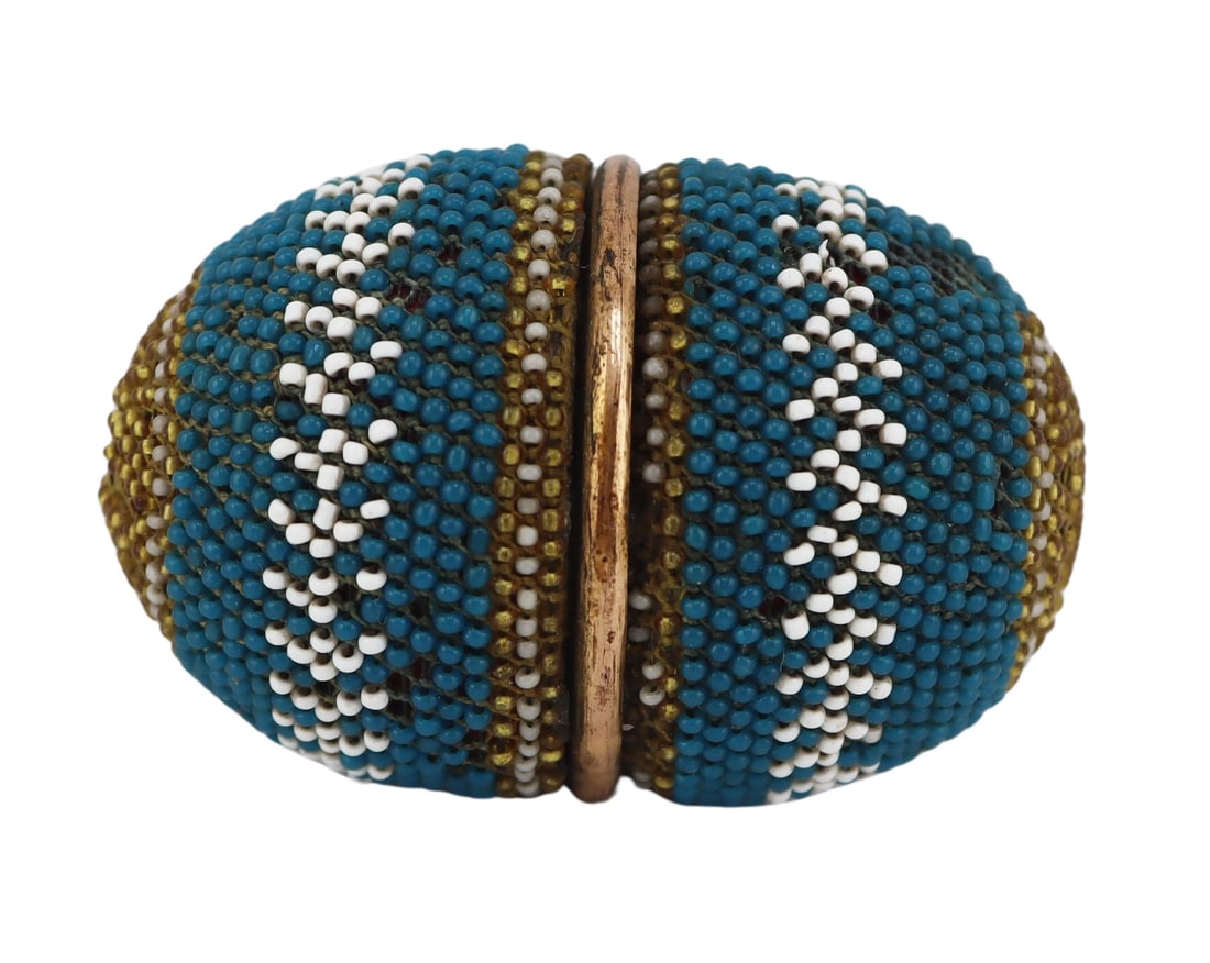 Antique French Beaded Egg Form Etui. (1 of 6)