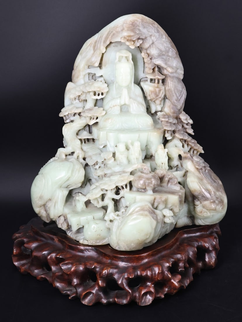 Large Jade Carving of Guanyin. (1 of 13)