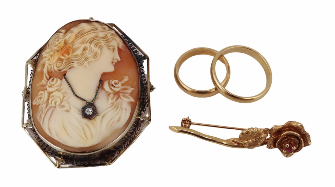 JEWELRY. Collection of Vintage 14kt Gold Jewelry. (1 of 12)