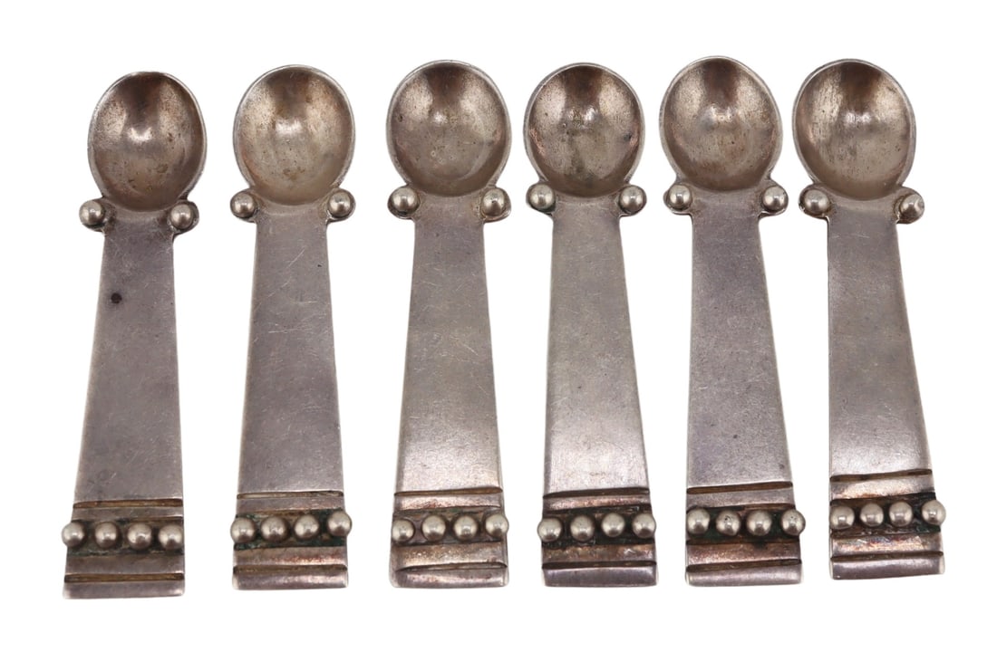 STERLING. Set of (6) William Spratlng Salt Spoons. (1 of 5)