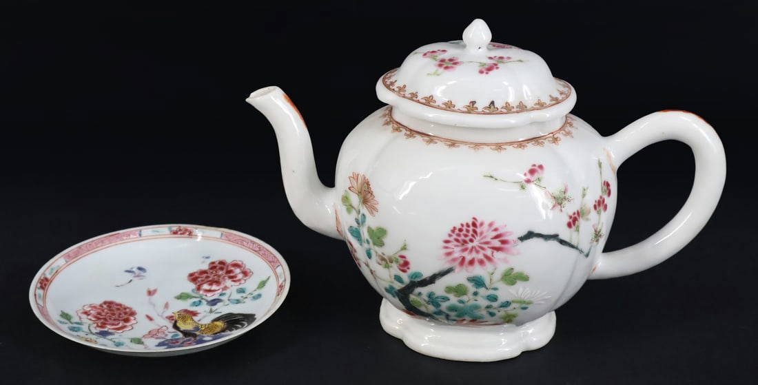 Chinese Export Teapot and Saucer.