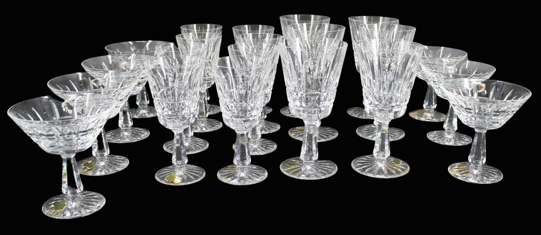21 Pcs Waterford Lismore Crystal Stemware: To include the following: 7 fruit/sherbet glasses (4.75"), 6 water/wine glasses (6.75"), 8 wine glasses (6"). From a Long Island, NY estate.