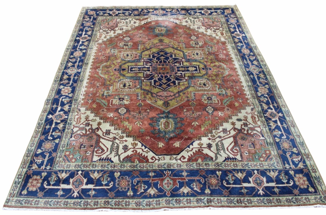 Vintage & Finely Hand Knotted Serapi Style Carpet: Good large size with nice Serapi style design amd great colors . From a Larchmont NY estate . - Dimensions: 8ft11" x 12ft