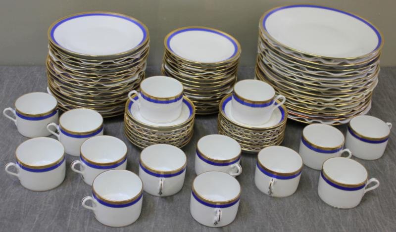 Richard Ginori "Palermo" Porcelain Service.: Includes fourteen 10" dinner plates, fifteen 8" plates, fourteen 5.25" saucers, fourteen 6.25" plates, and fourteen cups. From a Greenwich, CT estate. Dimensions: Cups - 3.25" diameter x 2.25" high.