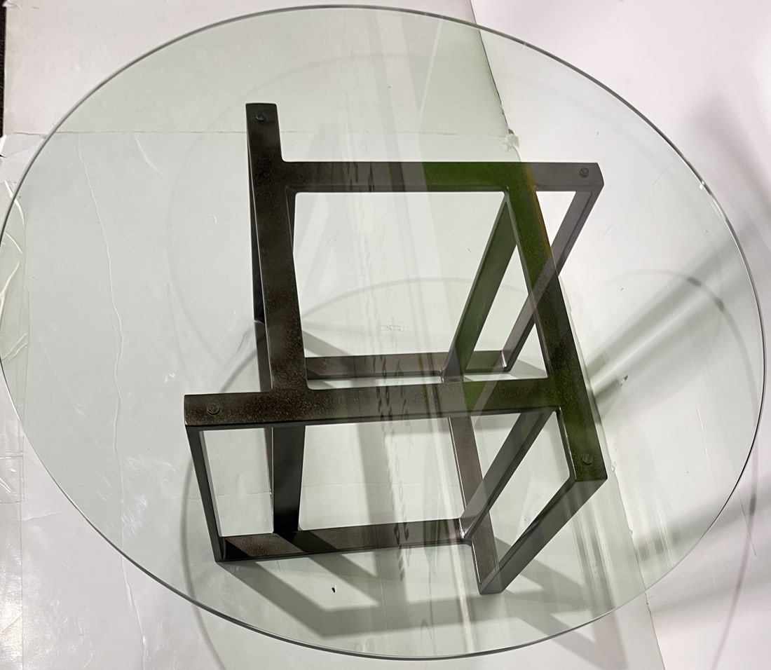 Modern Round Glass Top Table. - 2