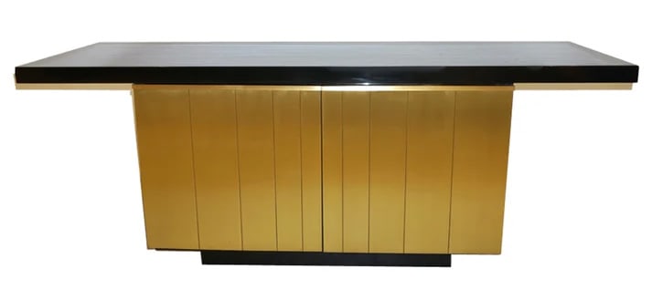 1970 Frigerio Vintage Italian Black & Gold Copper: Sideboard. 1970s Italian fine design black lacquered sideboard or cabinet, entirely handcrafted, a documented modern design: Vulcan by Aldo Frigerio for Gio' Frigerio (Desio - Milan). High quality of