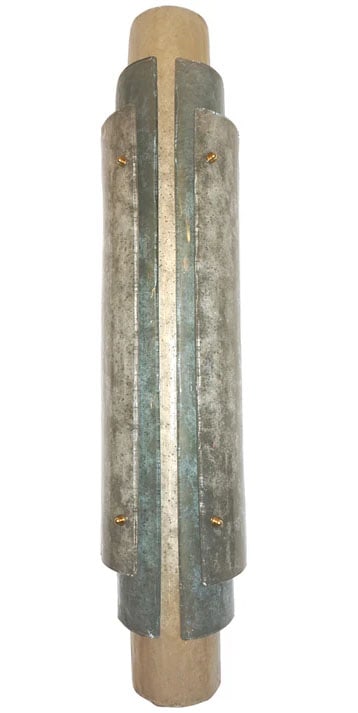 Italian White Blue Grey Frosted Murano Sconces: Late 1990s, a very elegant and refined urban design Italian sconce in blown Murano glass worked with the technique Scavo: the frosted glass has a finish similar to archeological ancient Roman glass fi