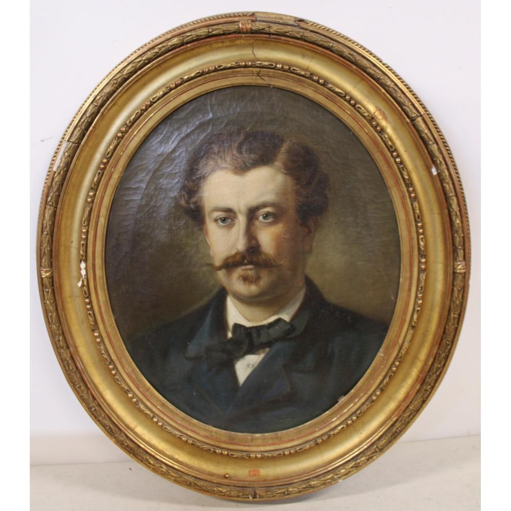 UNSIGNED Oil On Canvas Portrait of a Gentleman. (1 of 4)