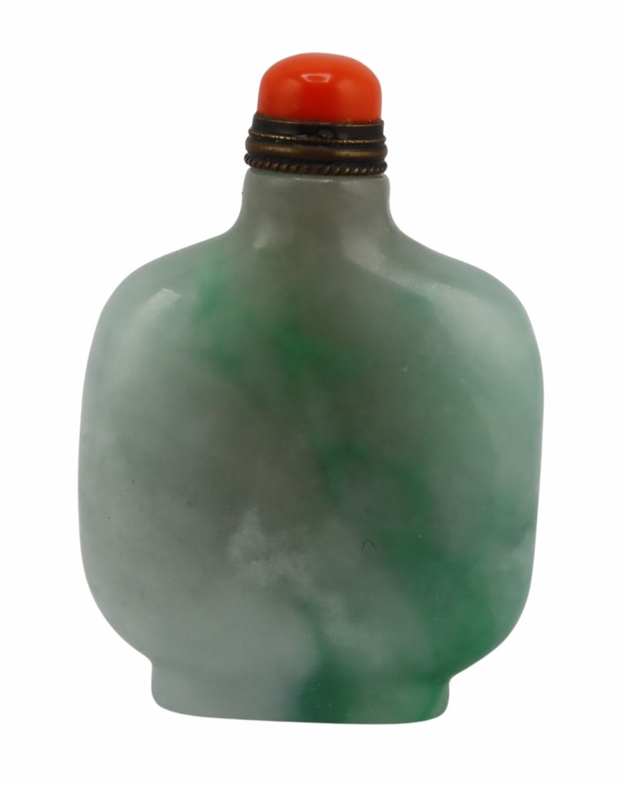Chinese Carved Jade Snuff Bottle, 58.0 grams. (1 of 8)