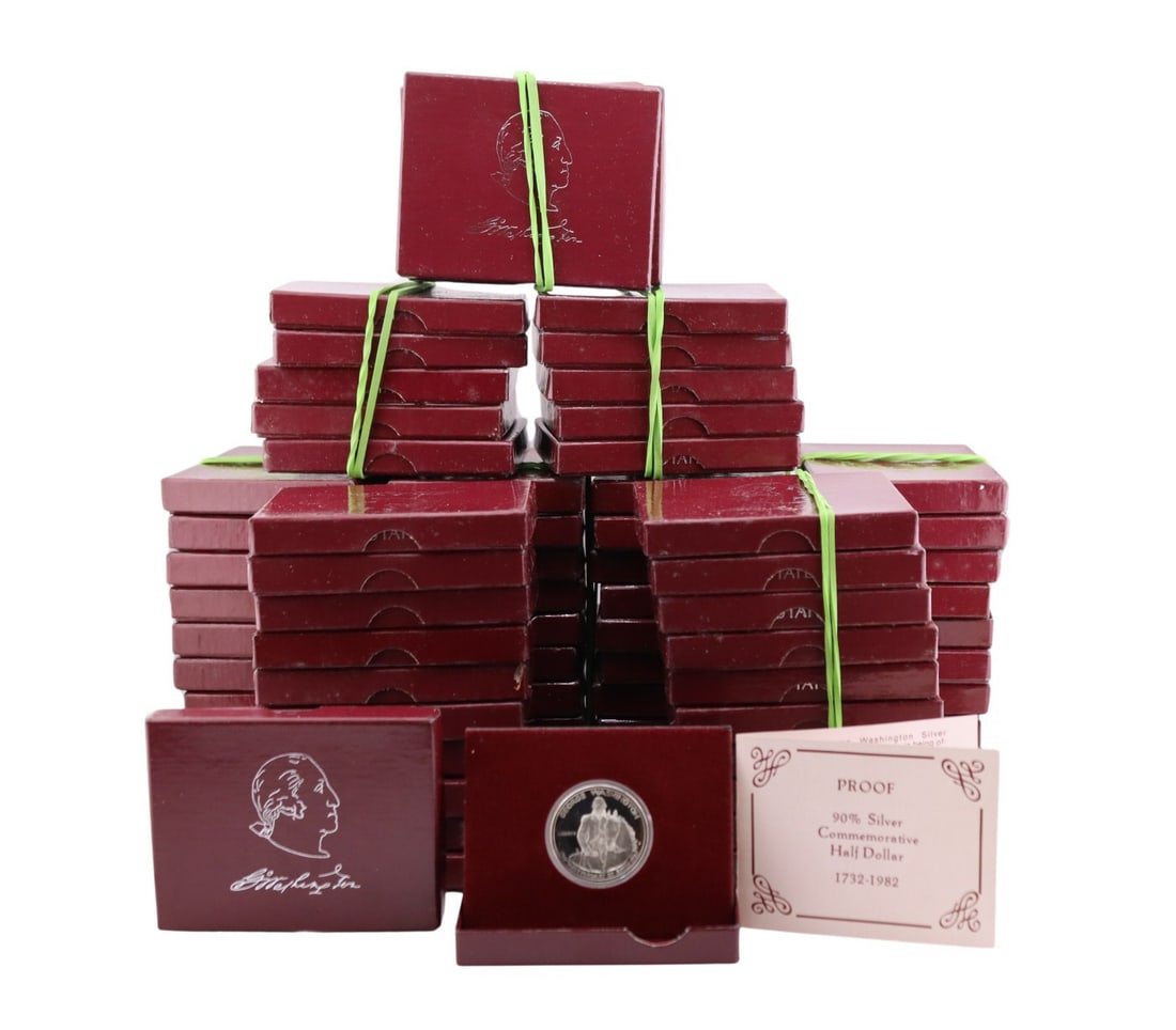 NUMISMATICS 76-1982 S 50C Washington Commem Silver (1 of 7)