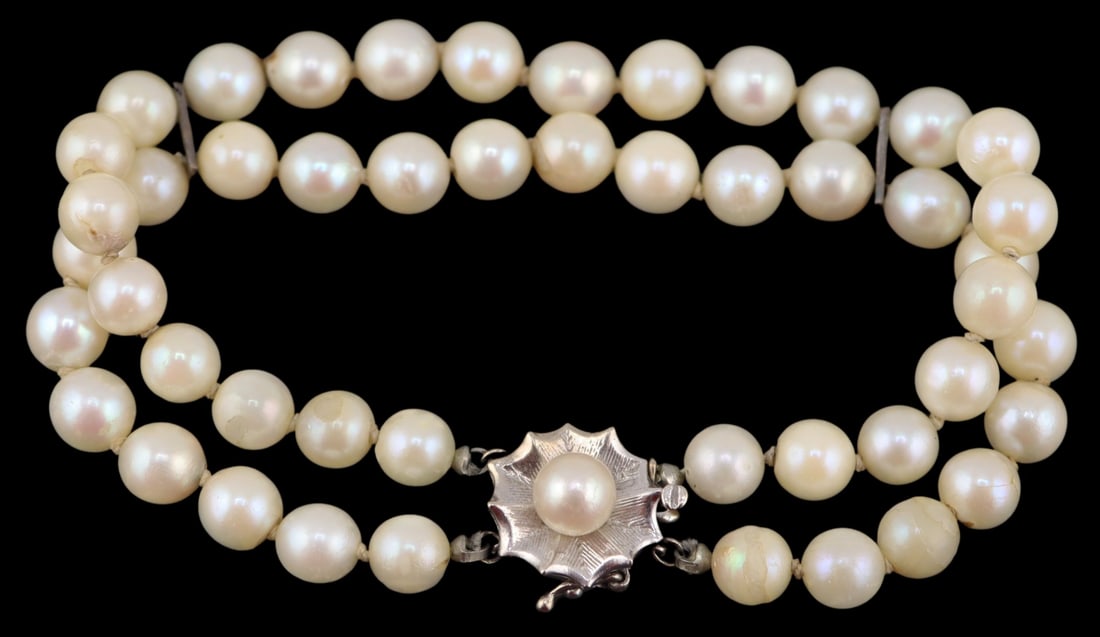 JEWELRY. Double Strand 14kt Gold and Pearl: Bracelet. Total approx. weight of the bracelet is 16.1 dwt (gross). From a New Rochelle, NY estate. Dimensions: bracelet measures approx. 8" in length.