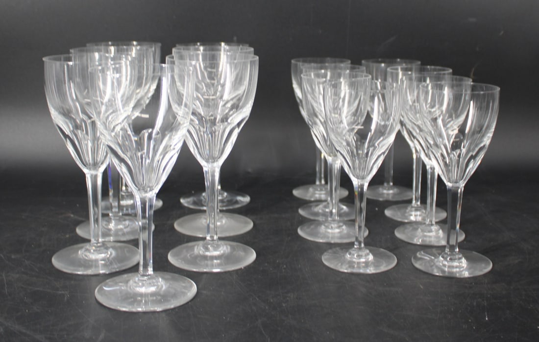 BACCARAT .15 Whit & Red Wine Glasses (1 of 3)