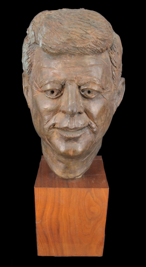 Bronze Bust of JFK John F. Kennedy Artist Signed. (1 of 8)