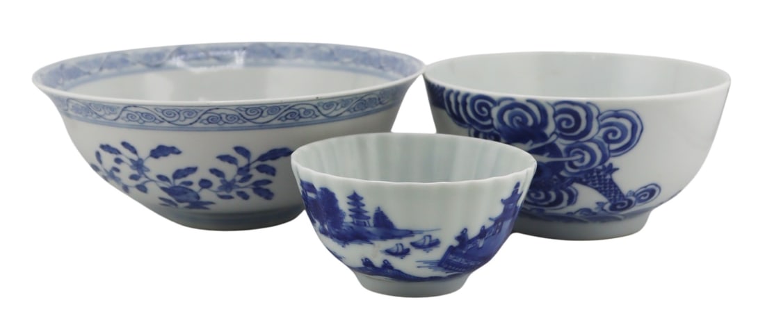Collection of Chinese Blue and White Ceramics.: Includes a Chinese blue and white bowl with peach blossoms set amongst flowering vines - six character mark to the underside; a Chinese blue and white bowl with dragons and fish jumping from waves -