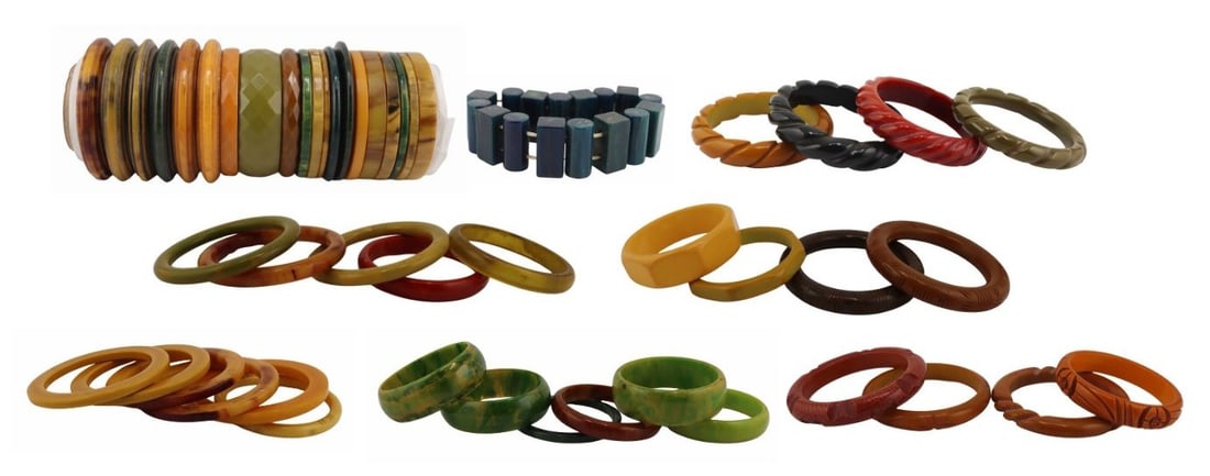 JEWELRY. Large Grouping of Bakelite Bracelets. (1 of 14)