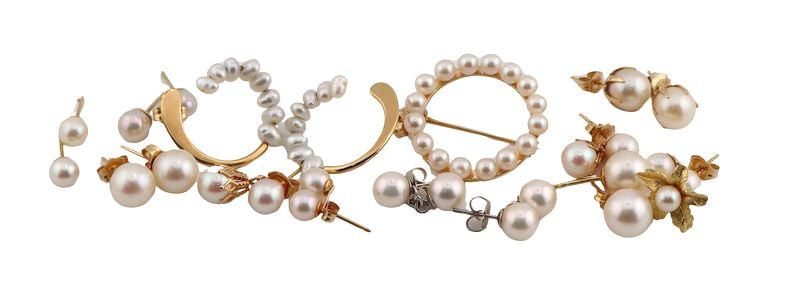 JEWELRY. Huge Grouping of Pearl Earrings.: Including (1) unmarked 14kt yellow gold brooch with pearl accents; (1) pair of 14kt yellow gold earrings with pearl accents - stamped, "14K"; (7) pair of assorted unmarked 13kt gold pearl st