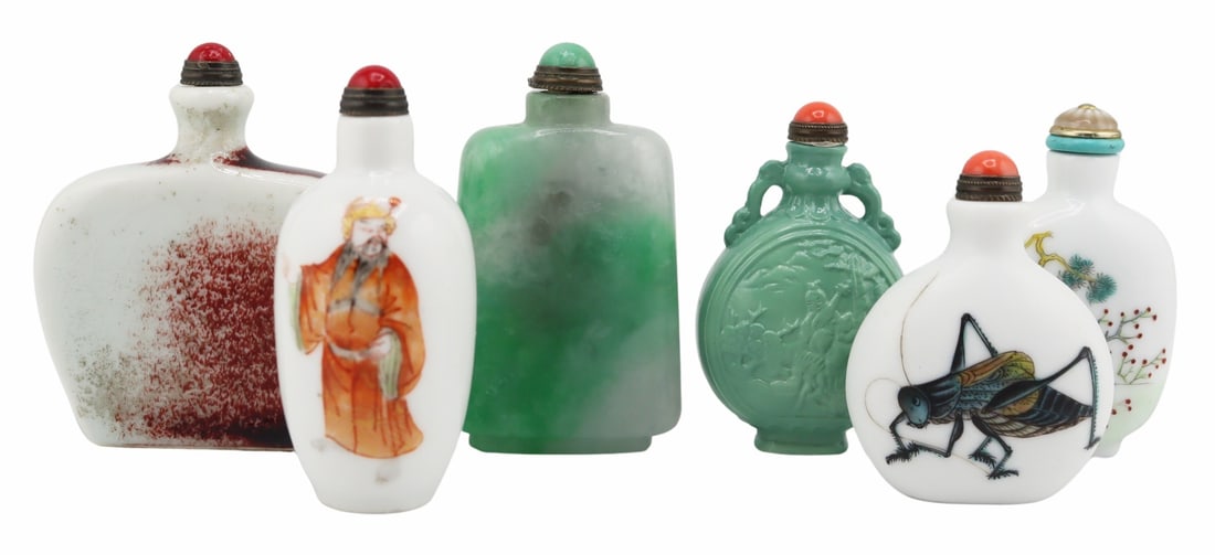 Collection of (6) Chinese Snuff Bottles. (1 of 16)