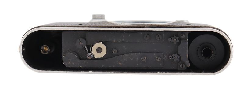 Leica IIIa Camera and a Summar 50mm f/2 lens - 7