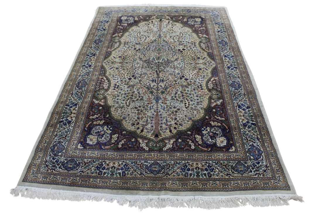 Vintage And Finely Hand Knotted Carpet. (1 of 6)