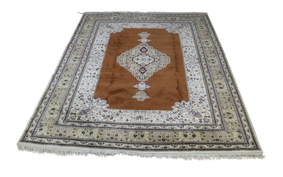 Vintage And Finely Hand Knotted Carpet.: From a Mamaroneck, NY estate. - Dimensions: 9ft x 12ft