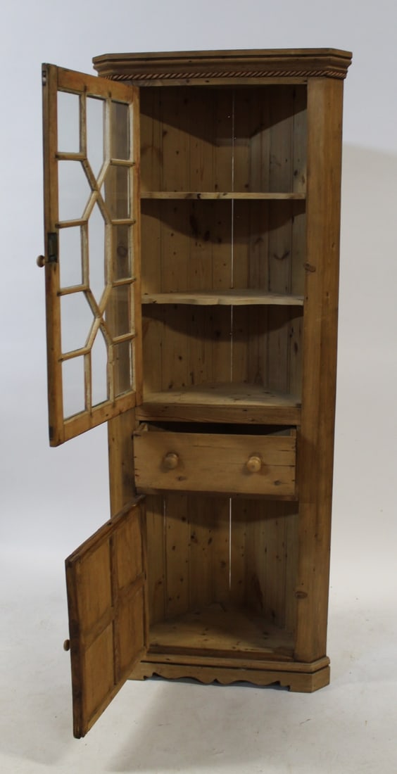 Antique Pine Corner Cabinet. - 5