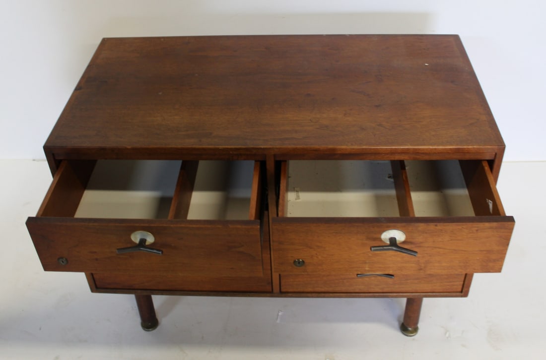 Midcentury Jens Risom Cabinet. - 6