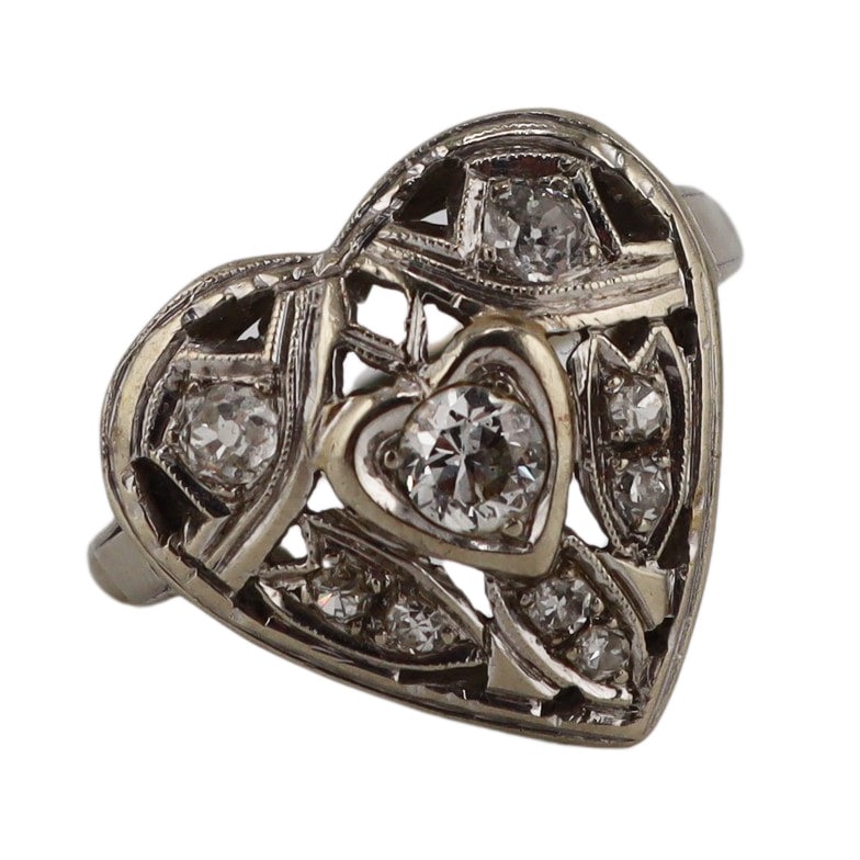 JEWELRY. Vintage 13.5kt Gold & Diamond Heart Ring. (1 of 7)
